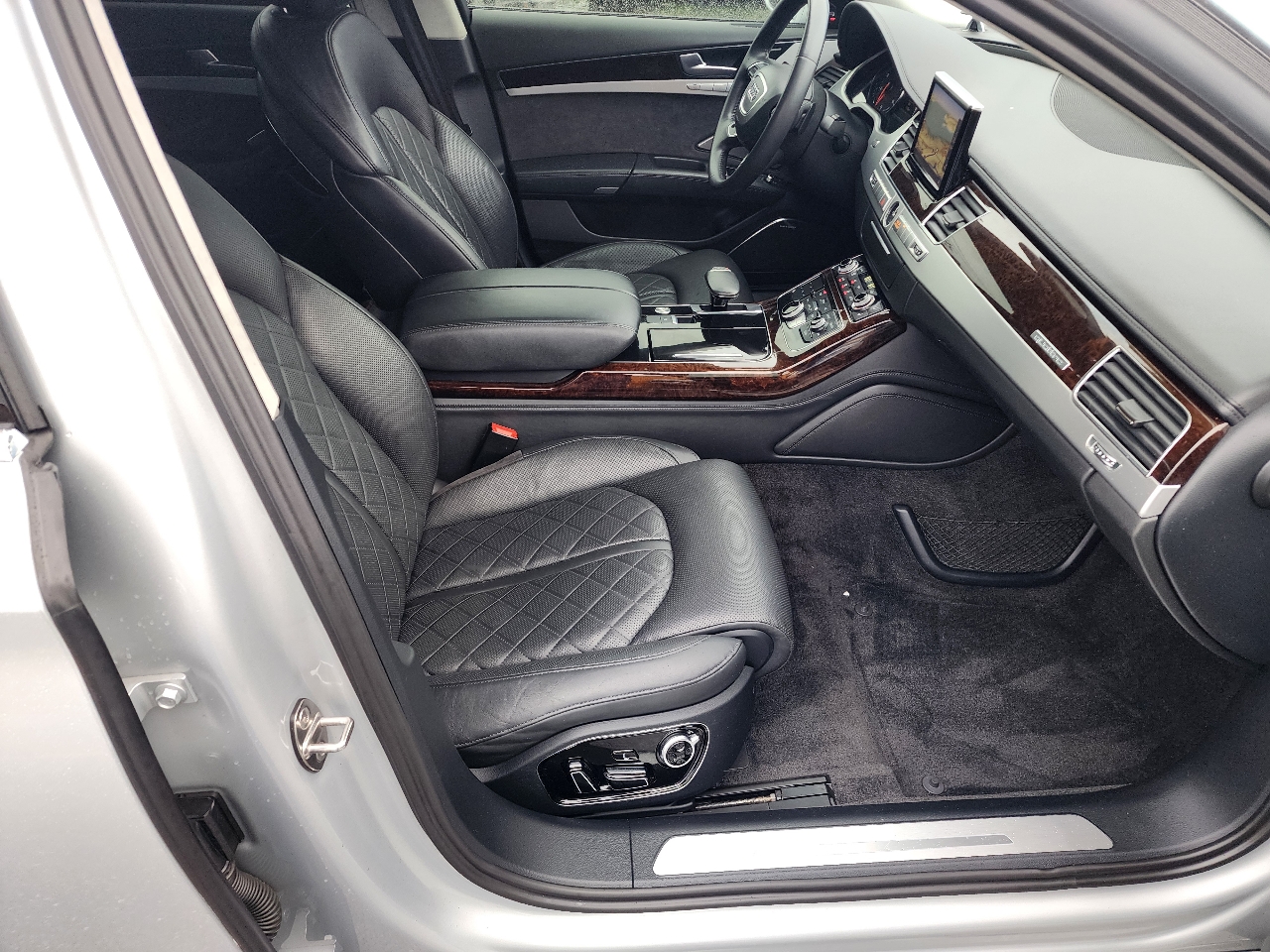 Audi A8 4.2 Quattro 2012