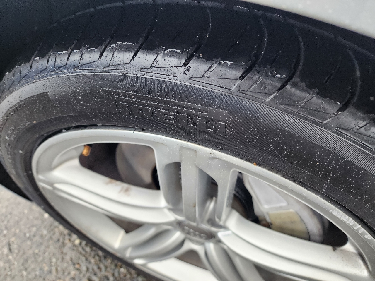 Audi A8 4.2 Quattro 2012