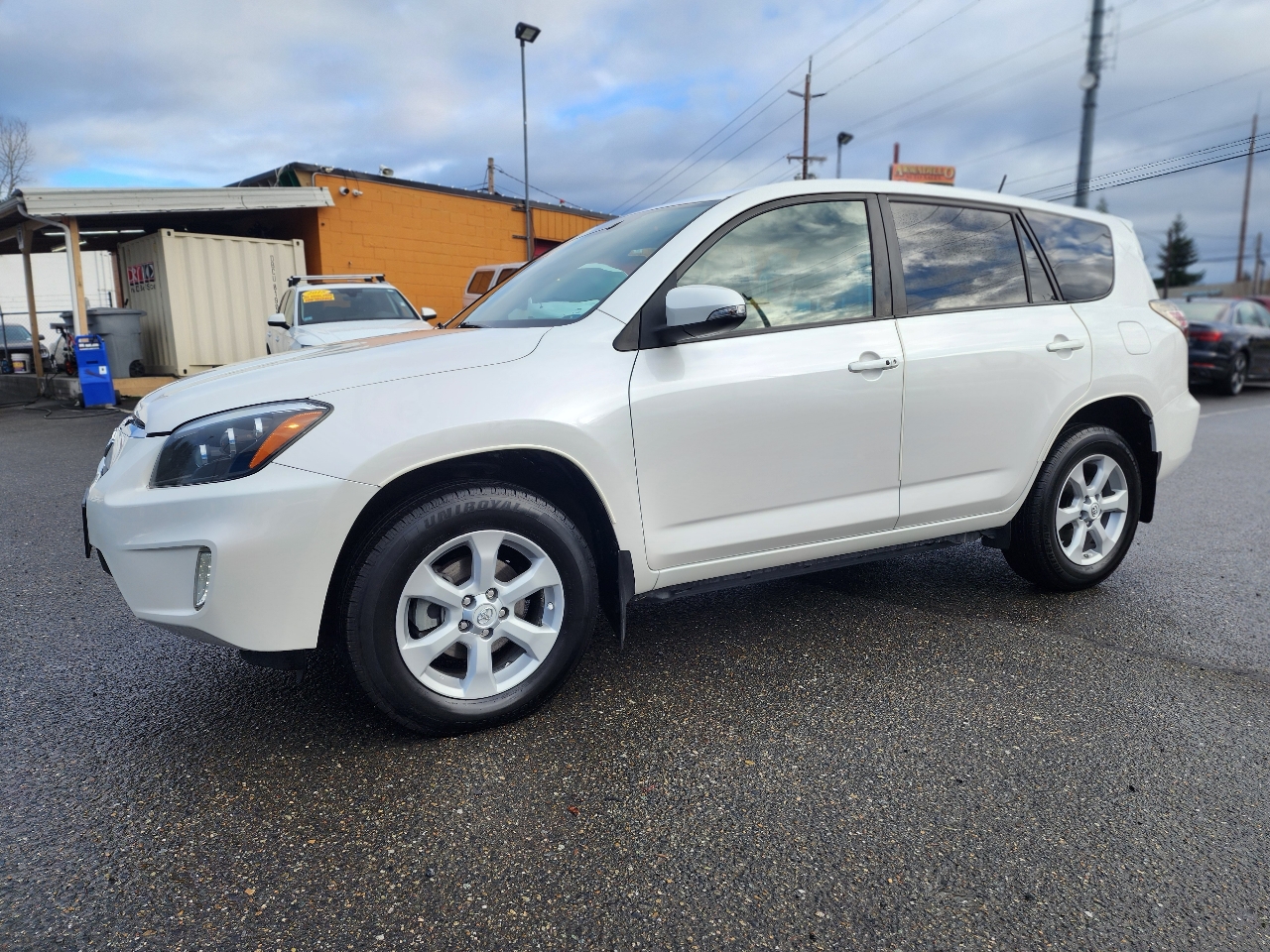 Toyota RAV4  2014