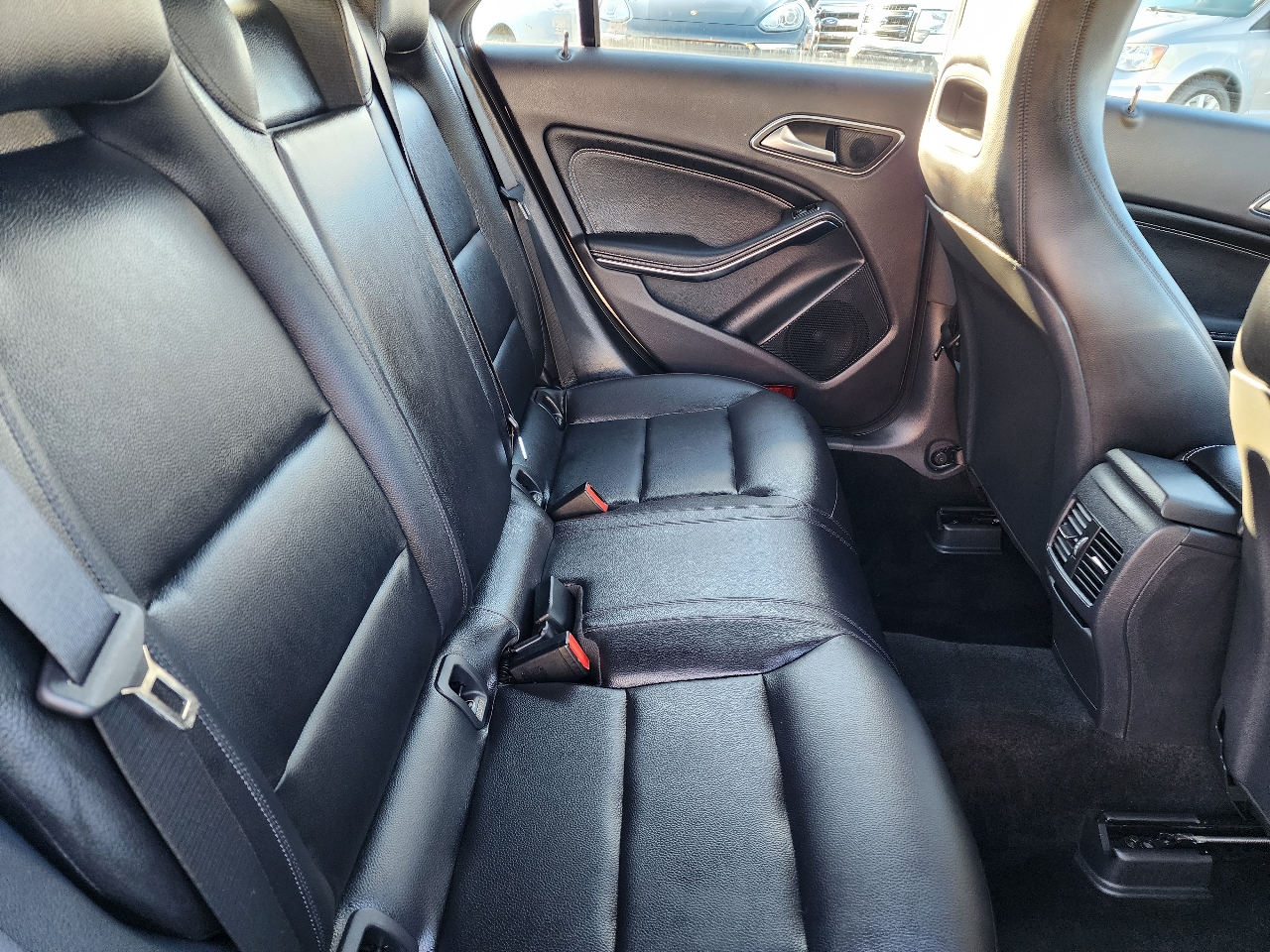 Mercedes-Benz CLA-Class  2014