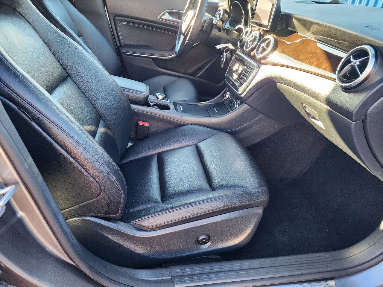 Mercedes-Benz CLA-Class  2014