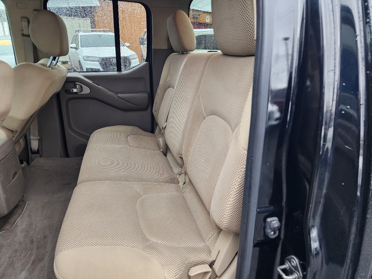 Nissan Frontier 2WD Crew Cab SWB Auto SE 2009