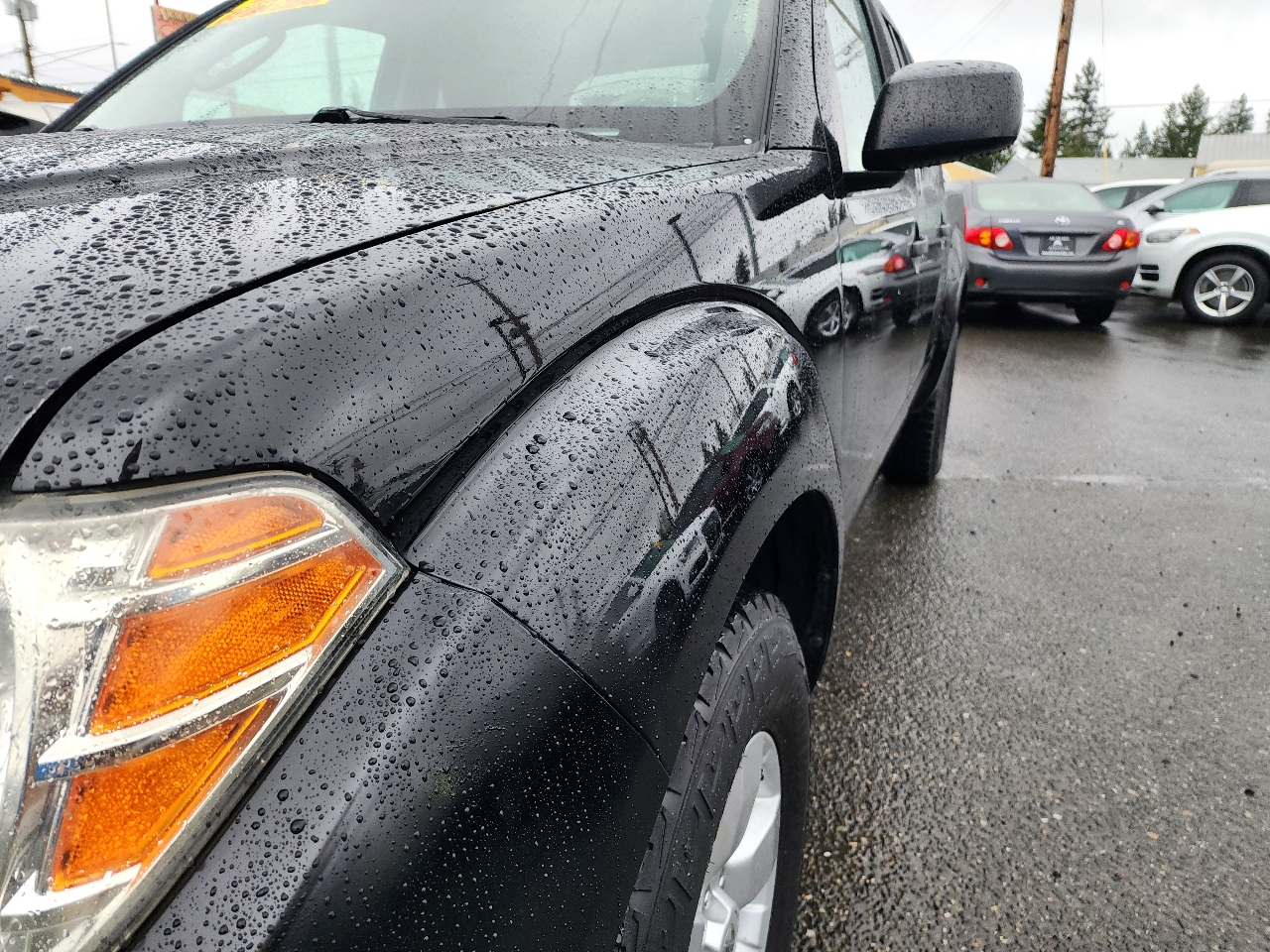 Nissan Frontier 2WD Crew Cab SWB Auto SE 2009