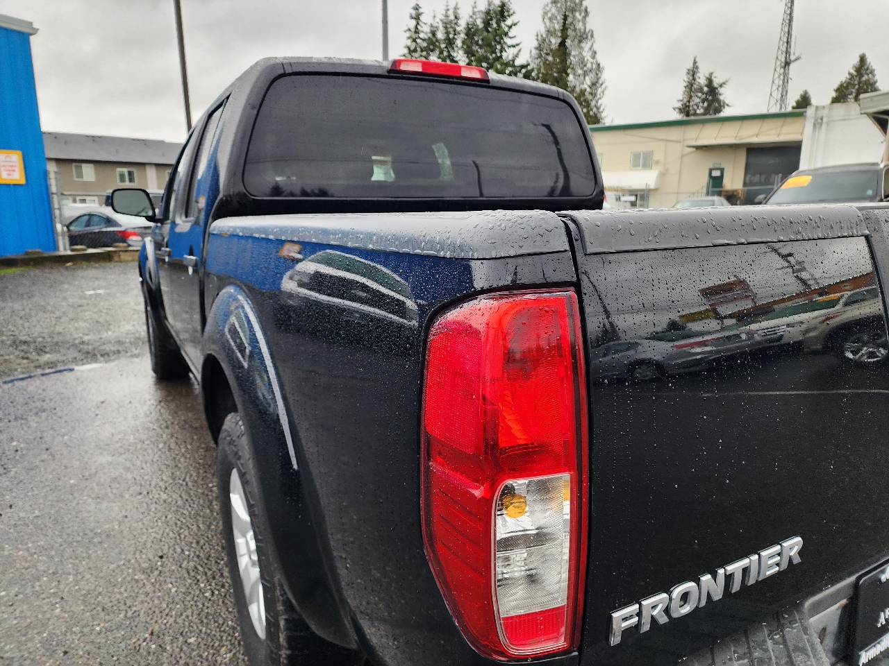 Nissan Frontier 2WD Crew Cab SWB Auto SE 2009