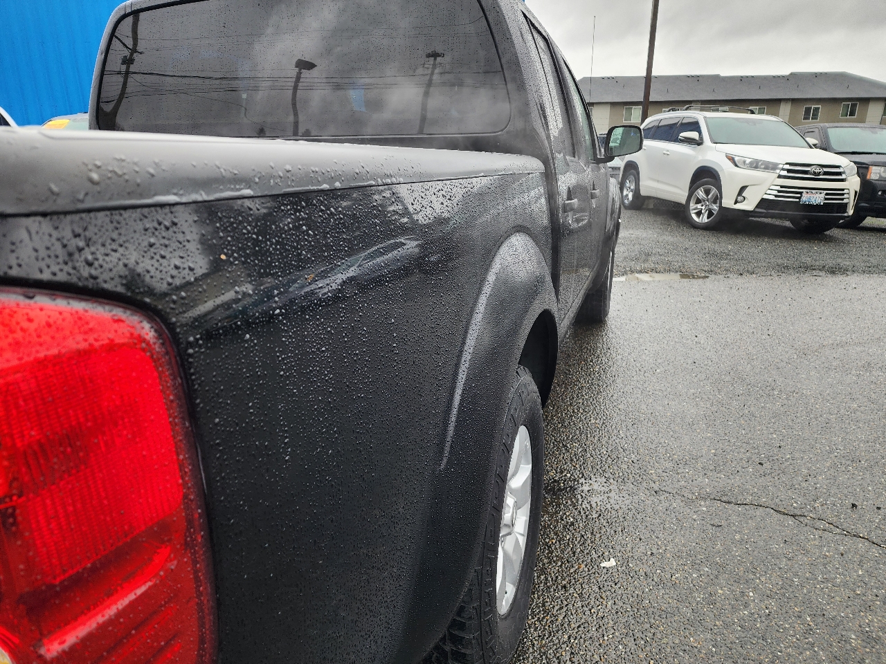 Nissan Frontier 2WD Crew Cab SWB Auto SE 2009