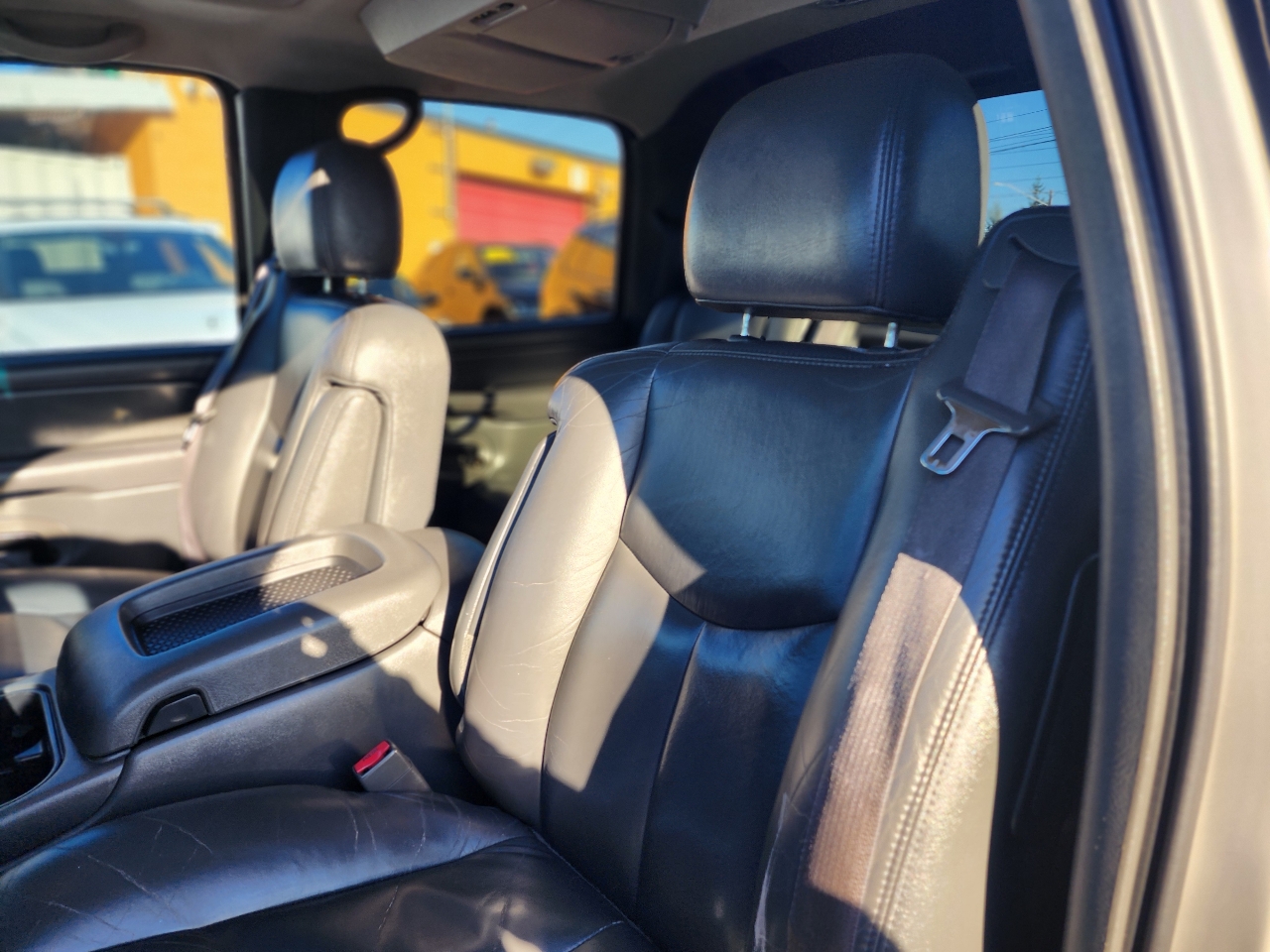 Chevrolet Avalanche LT 4WD 2004