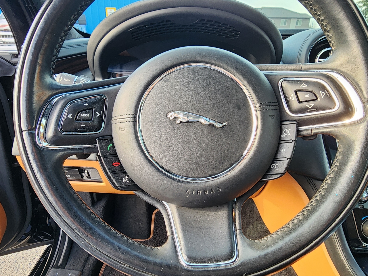 Jaguar XJL  2013
