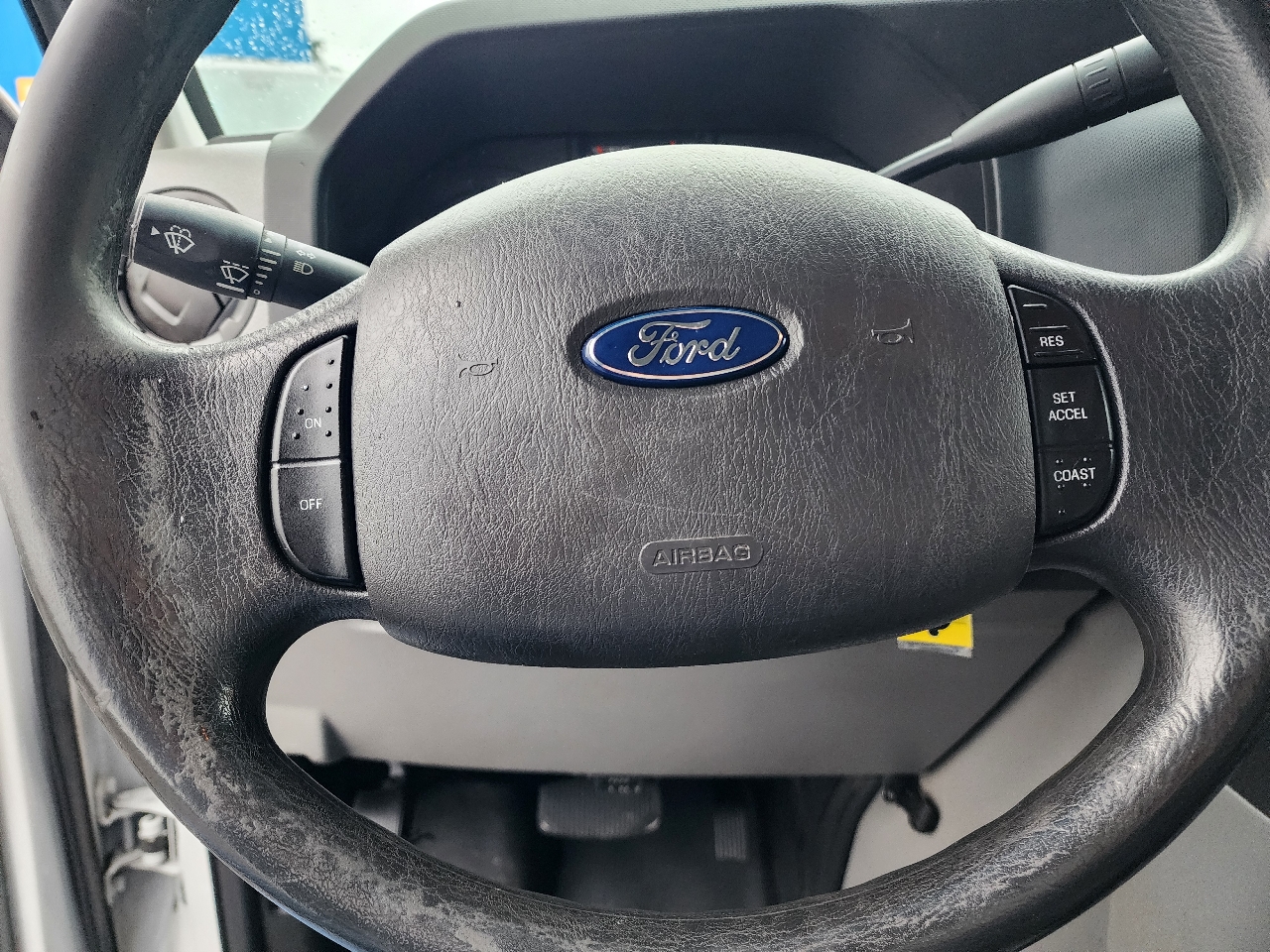 Ford Econoline Cargo Van E-250 2014