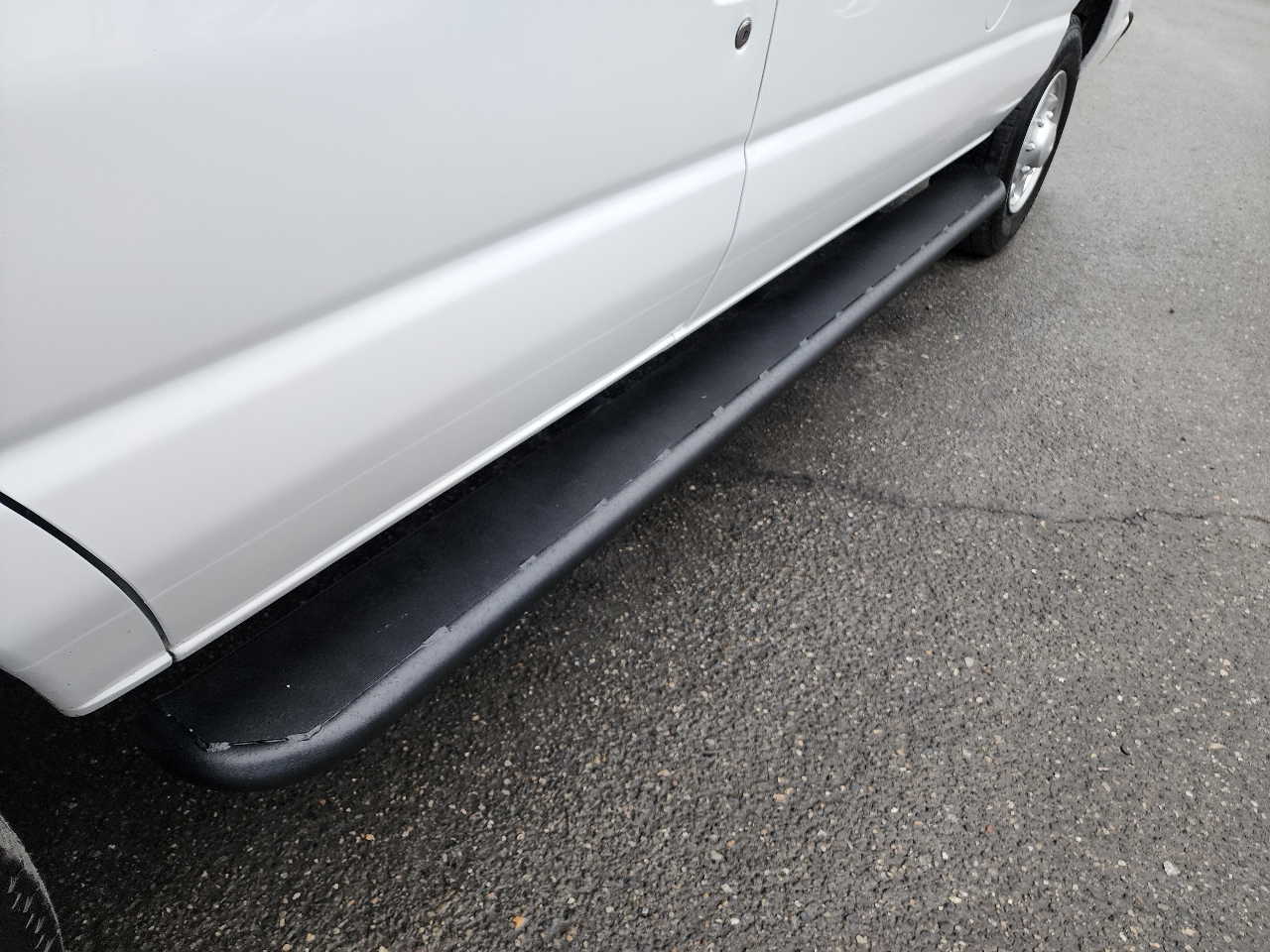 Ford Econoline Cargo Van E-250 2014