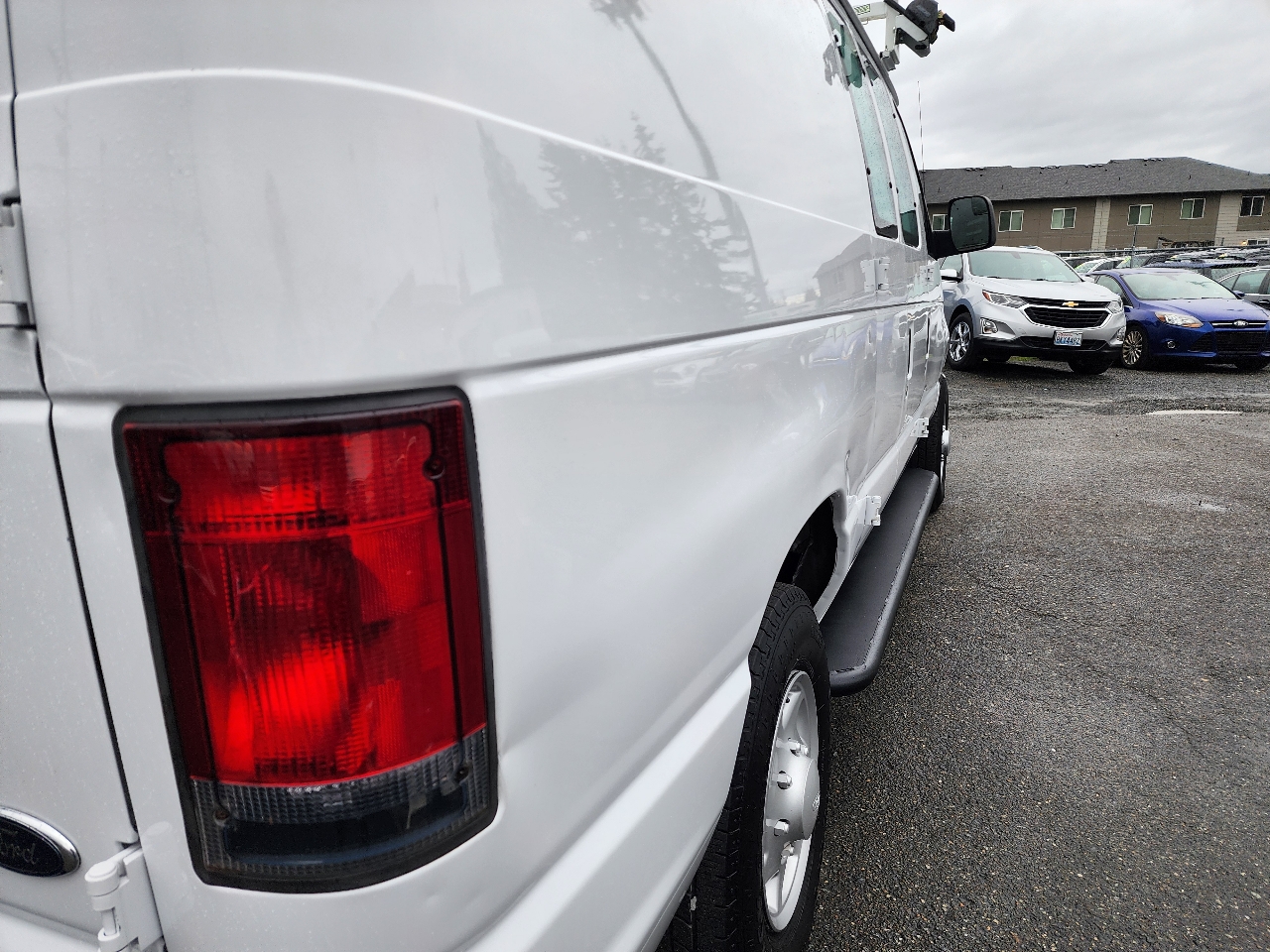 Ford Econoline Cargo Van E-250 2014