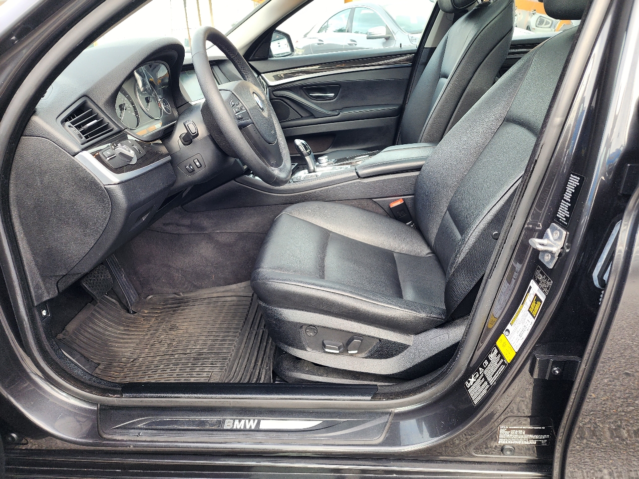 BMW 5 Series 4dr Sdn 535i xDrive AWD 2012