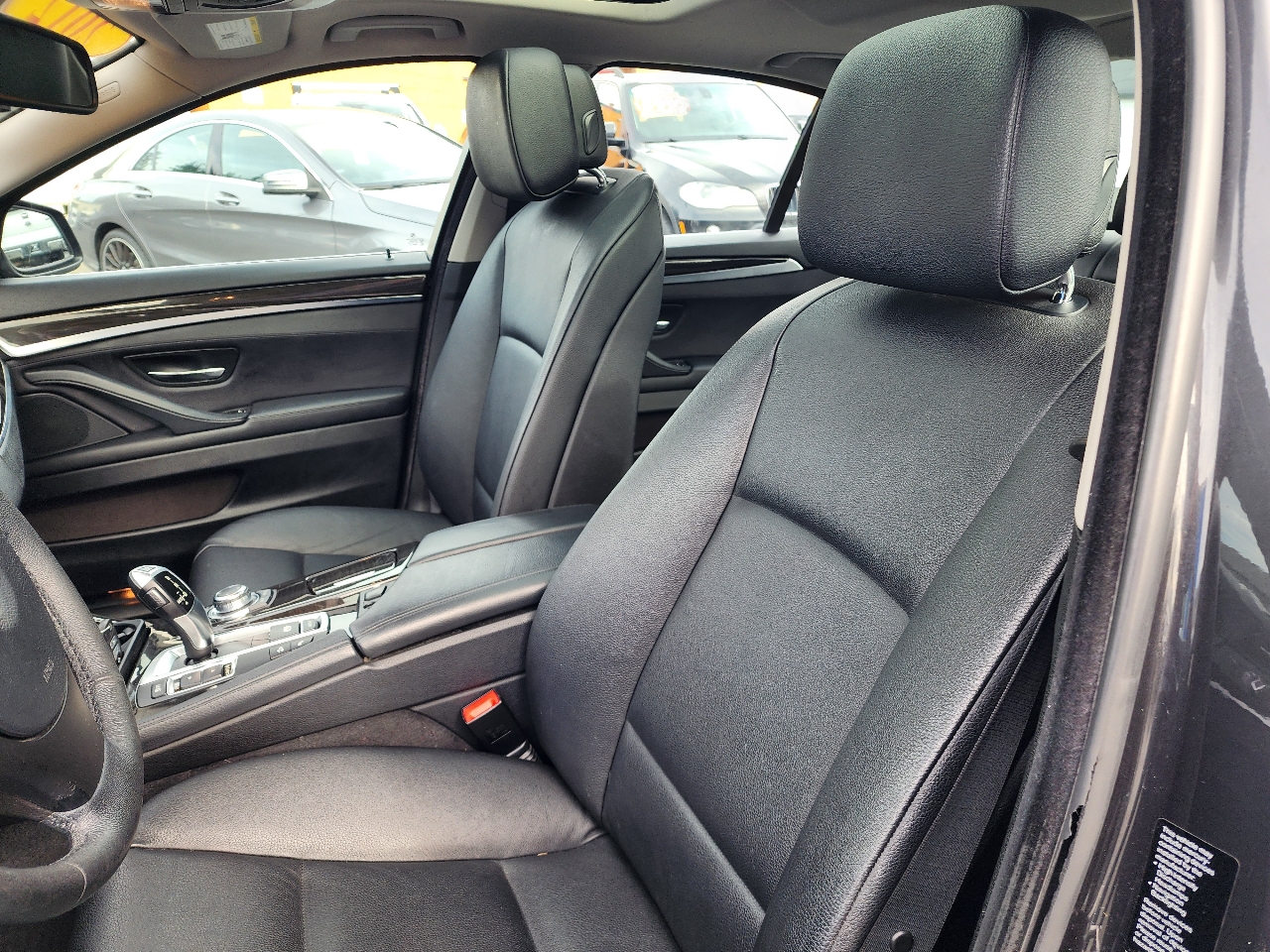 BMW 5 Series 4dr Sdn 535i xDrive AWD 2012