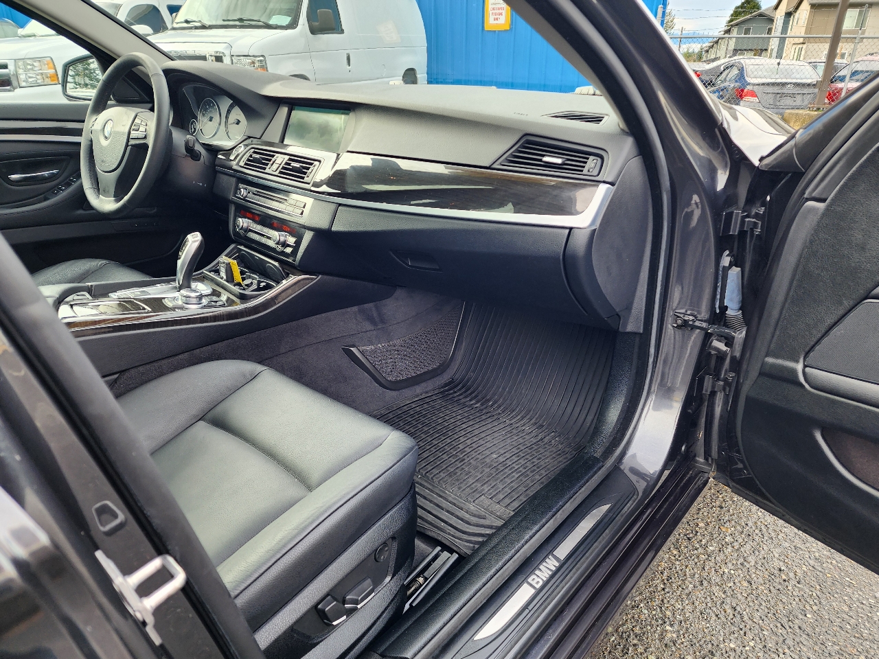 BMW 5 Series 4dr Sdn 535i xDrive AWD 2012