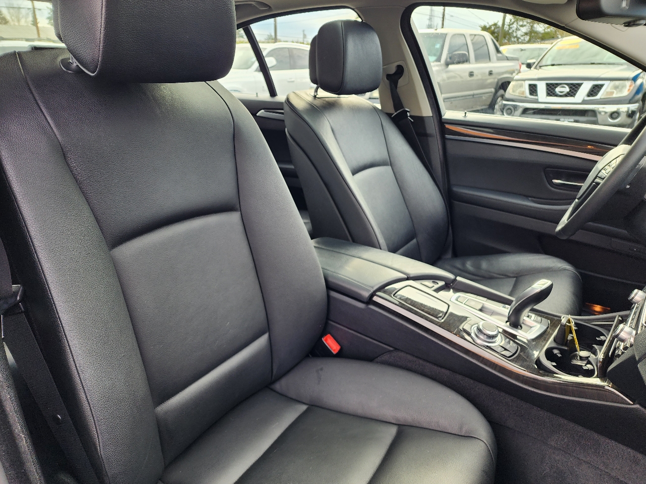 BMW 5 Series 4dr Sdn 535i xDrive AWD 2012