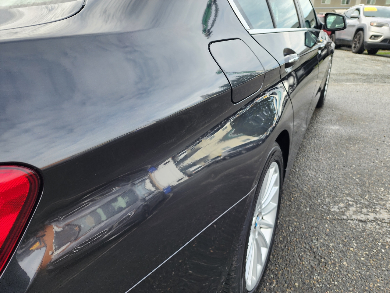 BMW 5 Series 4dr Sdn 535i xDrive AWD 2012