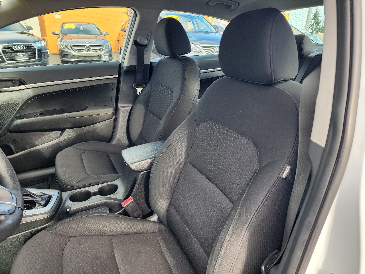 Hyundai Elantra SE 2019