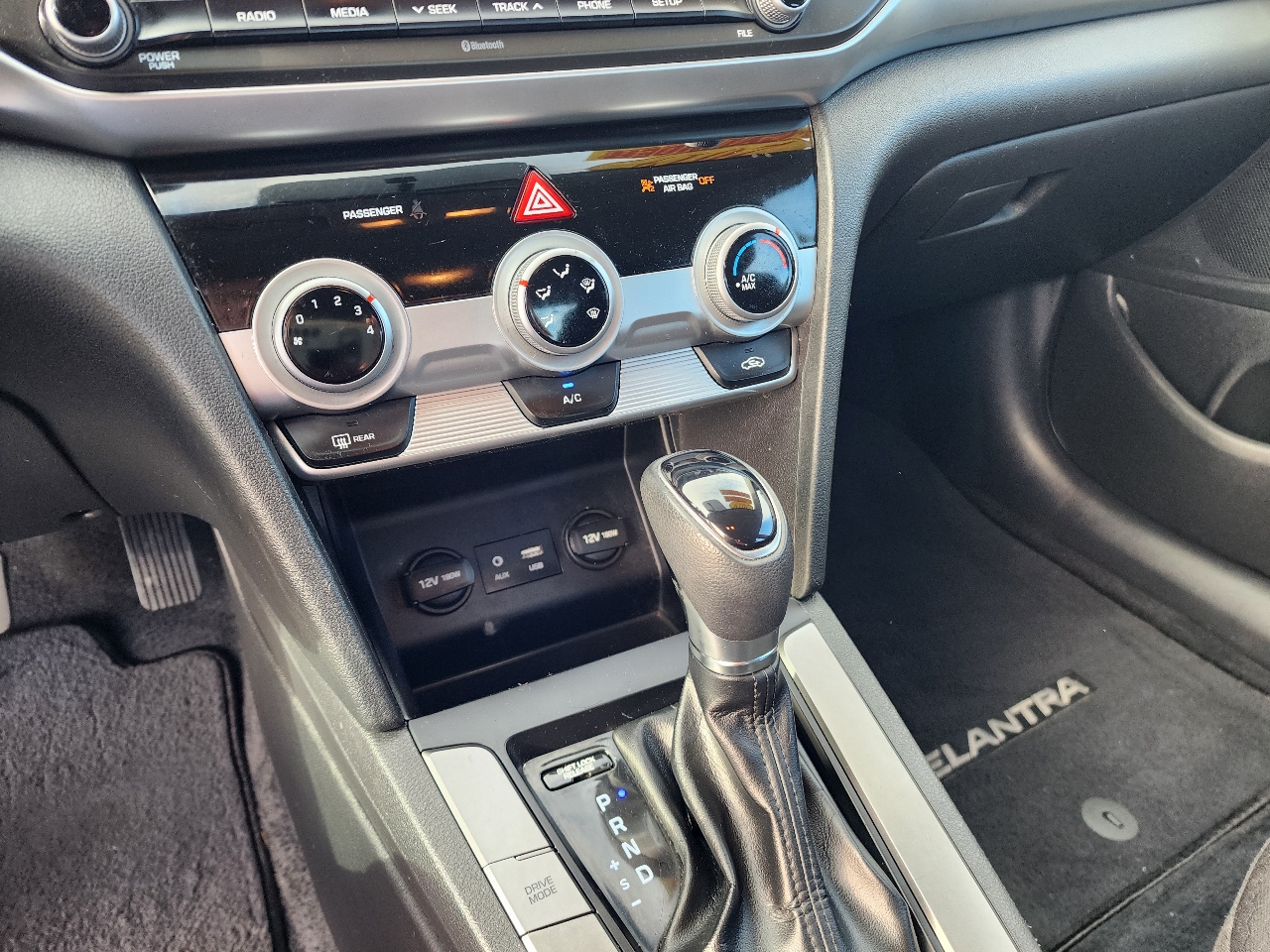 Hyundai Elantra SE 2019