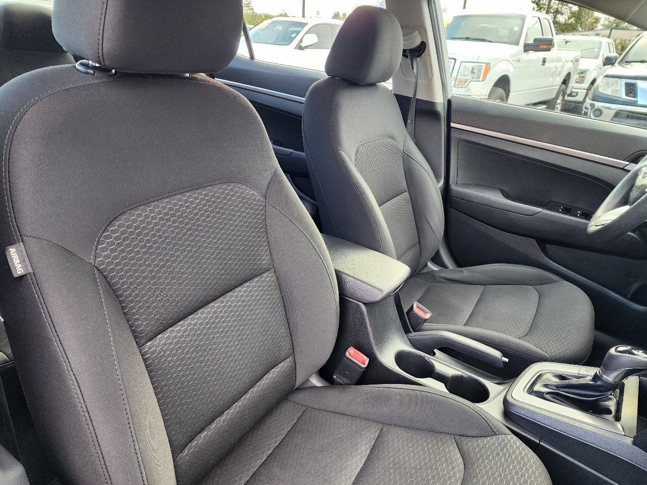 Hyundai Elantra SE 2019