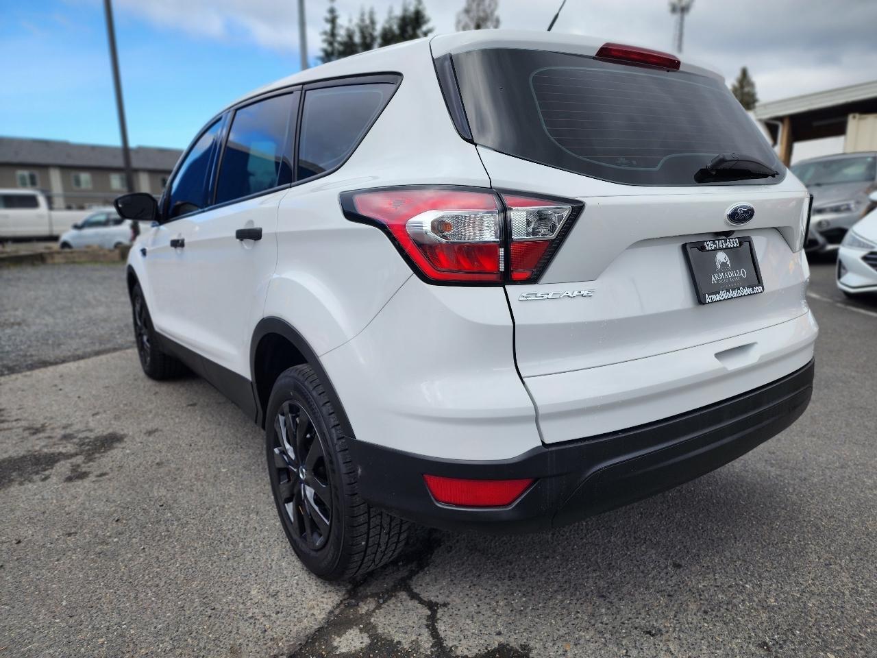 Ford Escape S 2018