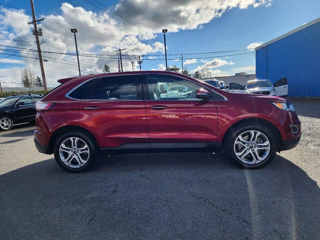 Ford Edge 4dr Titanium AWD 2016