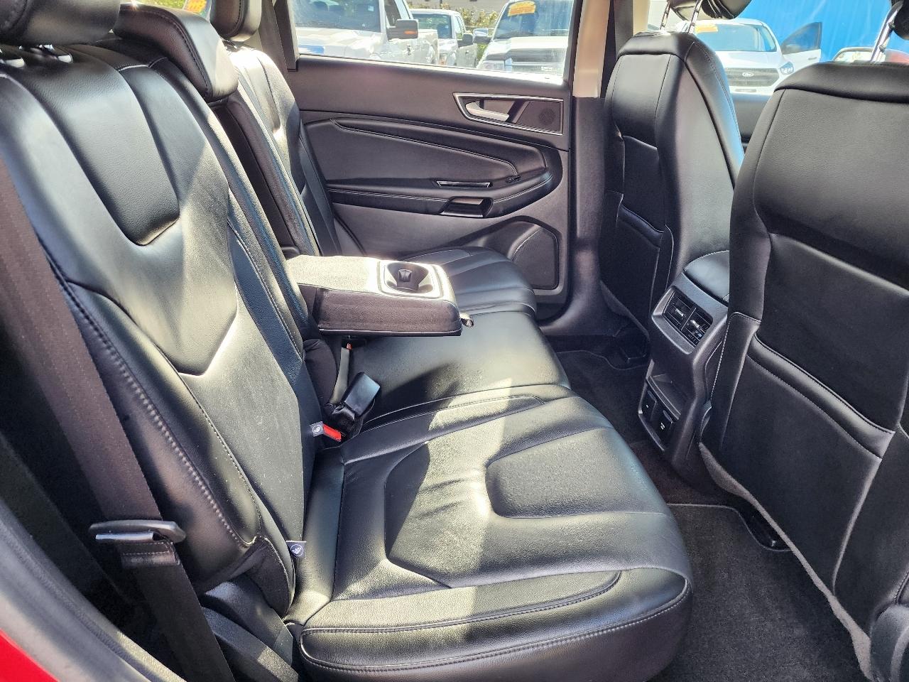 Ford Edge 4dr Titanium AWD 2016