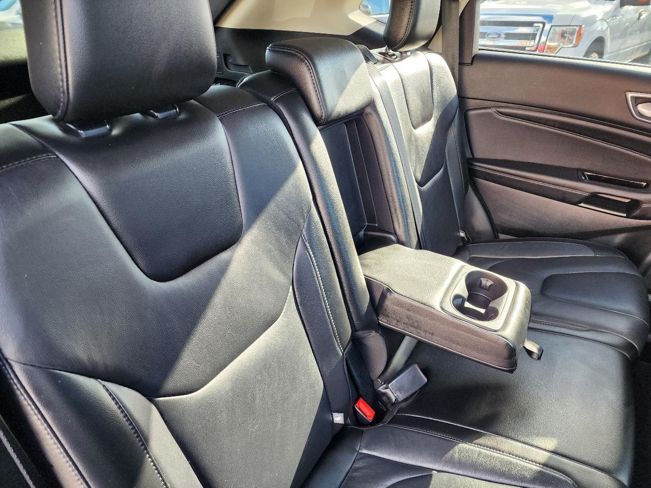 Ford Edge 4dr Titanium AWD 2016