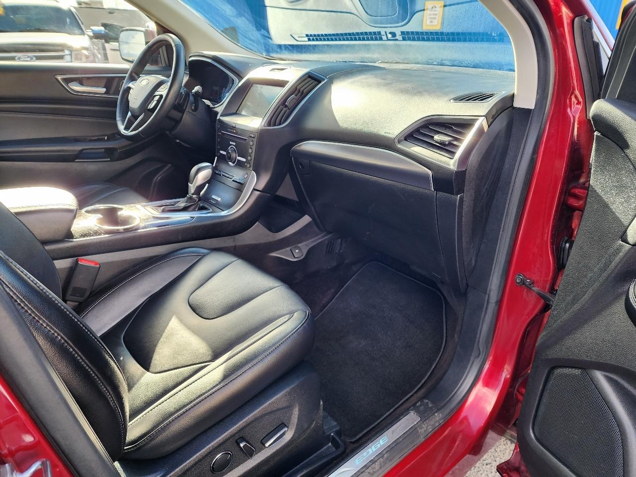 Ford Edge 4dr Titanium AWD 2016