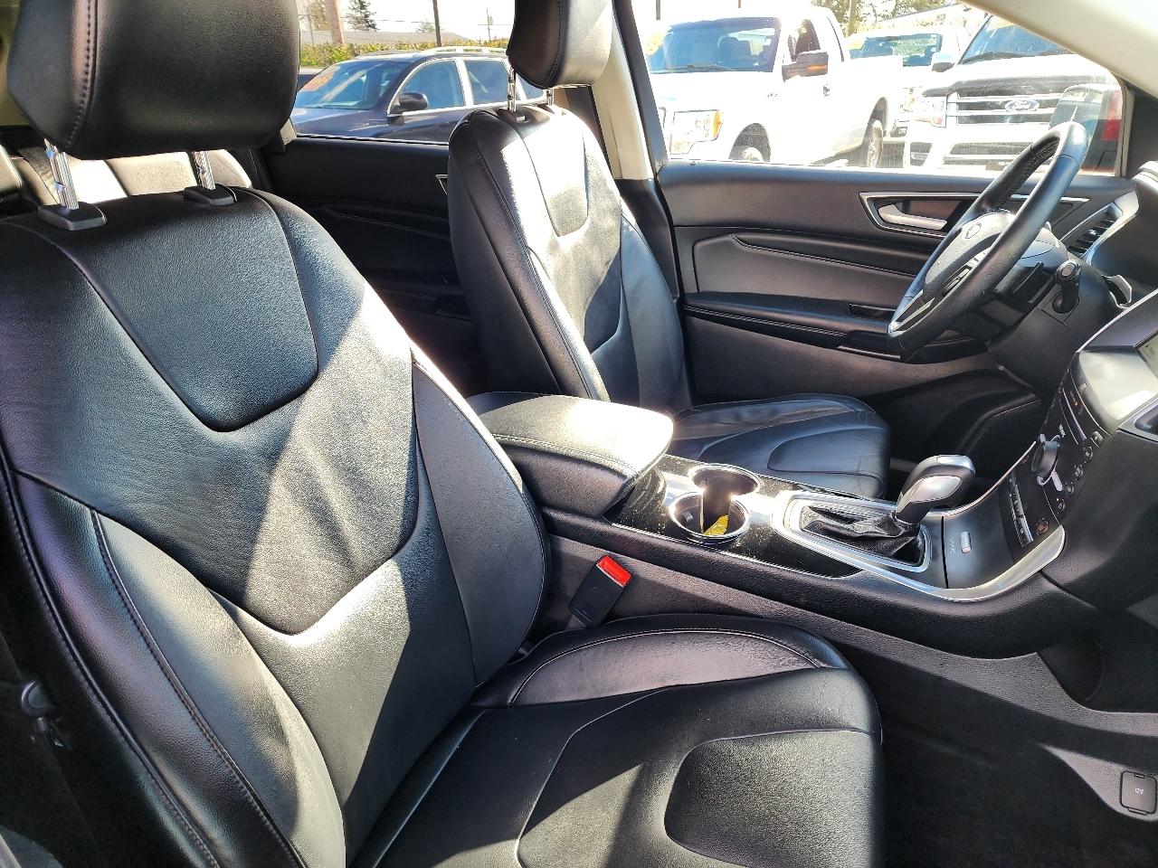 Ford Edge 4dr Titanium AWD 2016