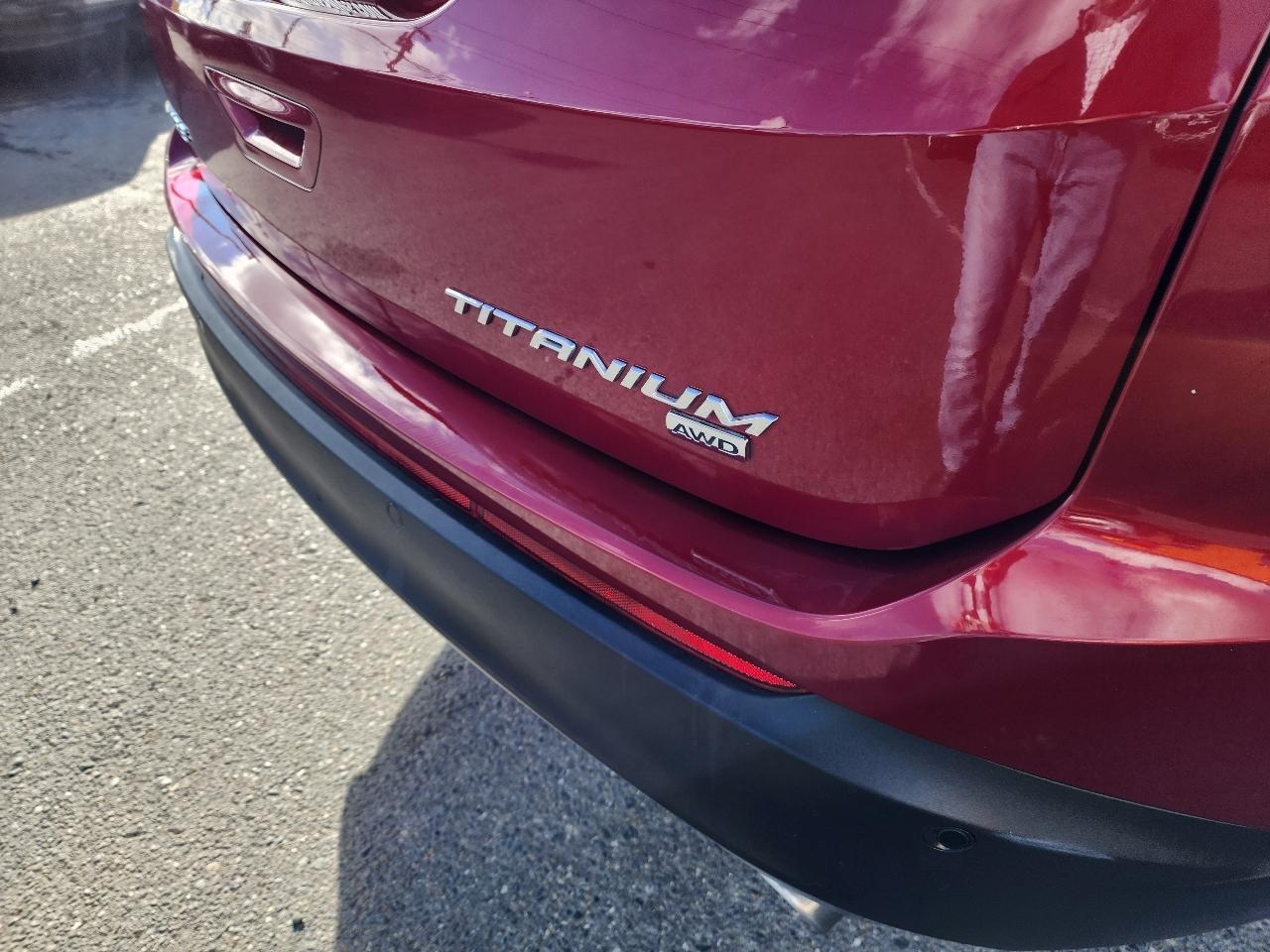 Ford Edge 4dr Titanium AWD 2016