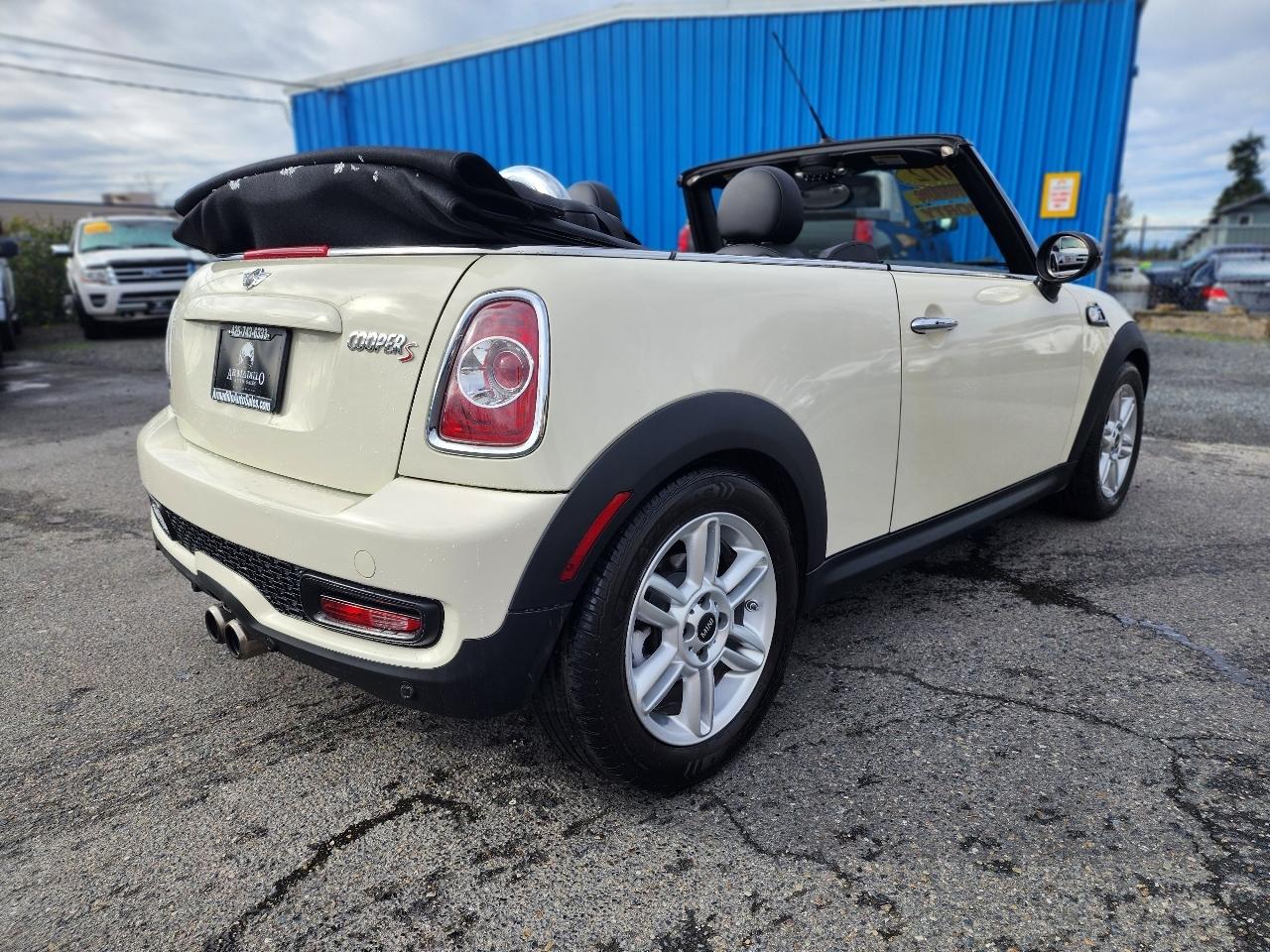 MINI Cooper S Convertible 2012
