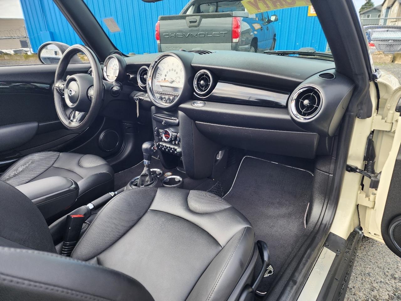 MINI Cooper S Convertible 2012