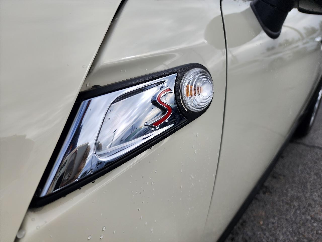 MINI Cooper S Convertible 2012