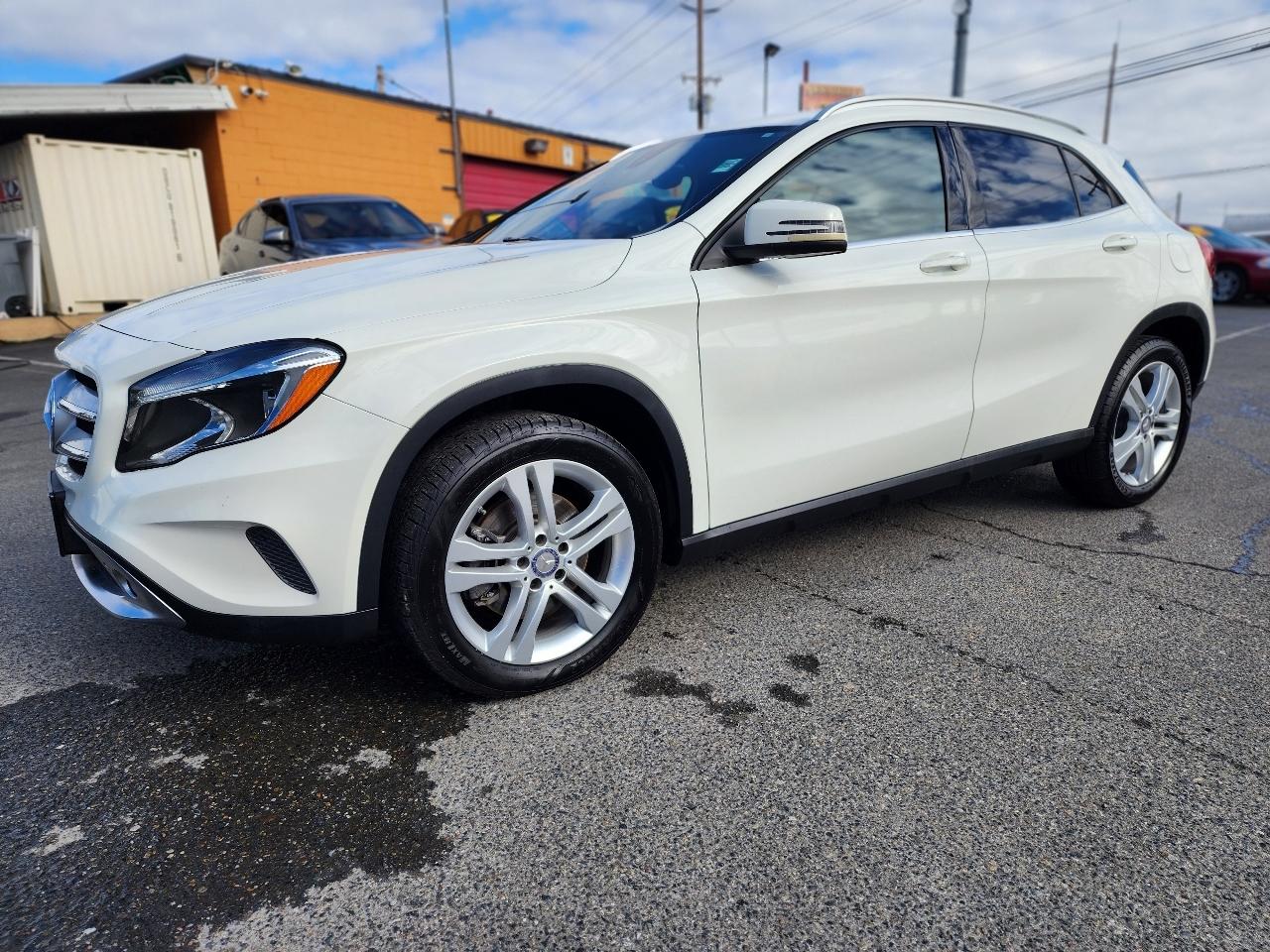 Mercedes-Benz GLA  2017