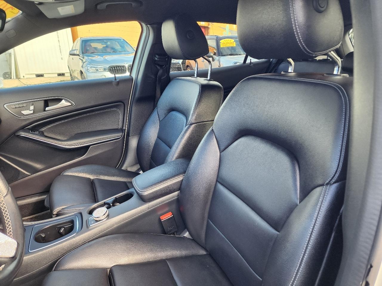 Mercedes-Benz GLA  2017