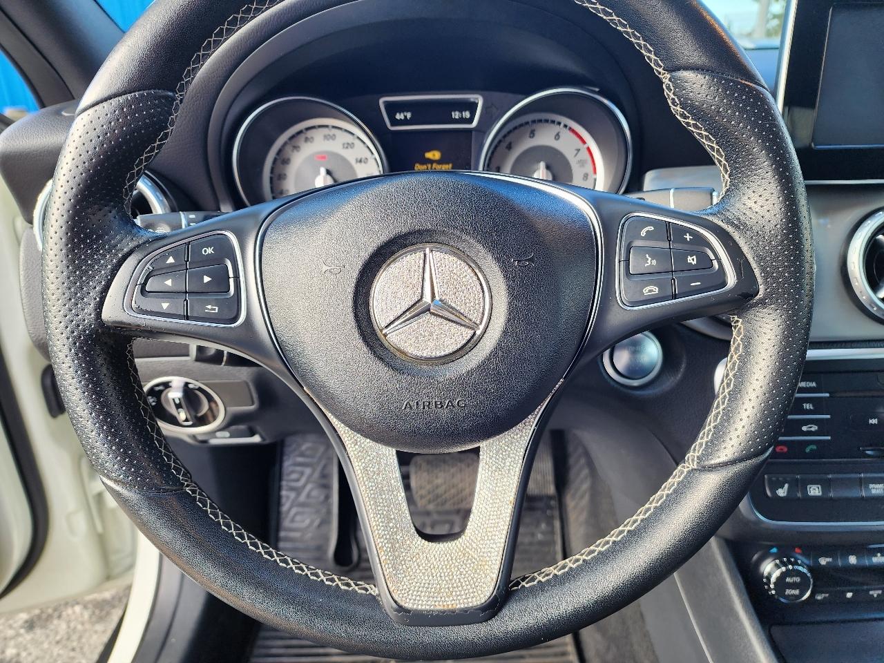 Mercedes-Benz GLA  2017