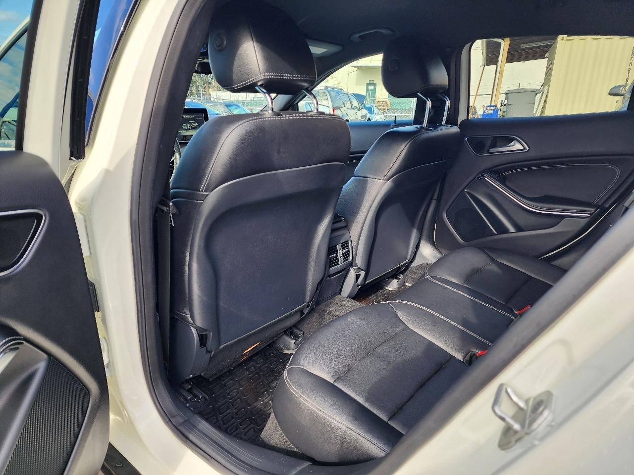 Mercedes-Benz GLA  2017