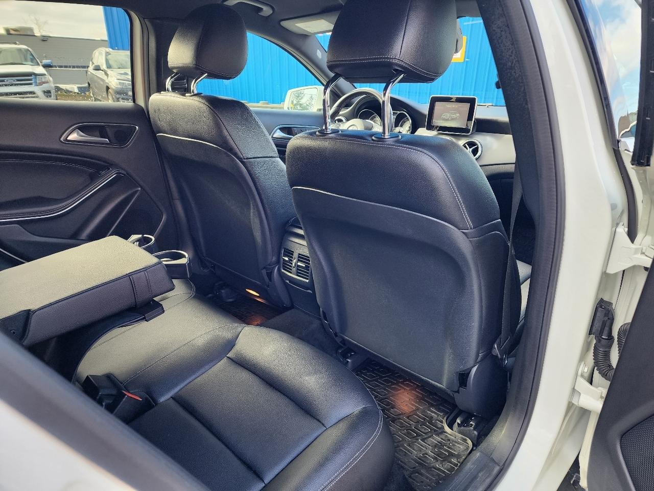 Mercedes-Benz GLA  2017