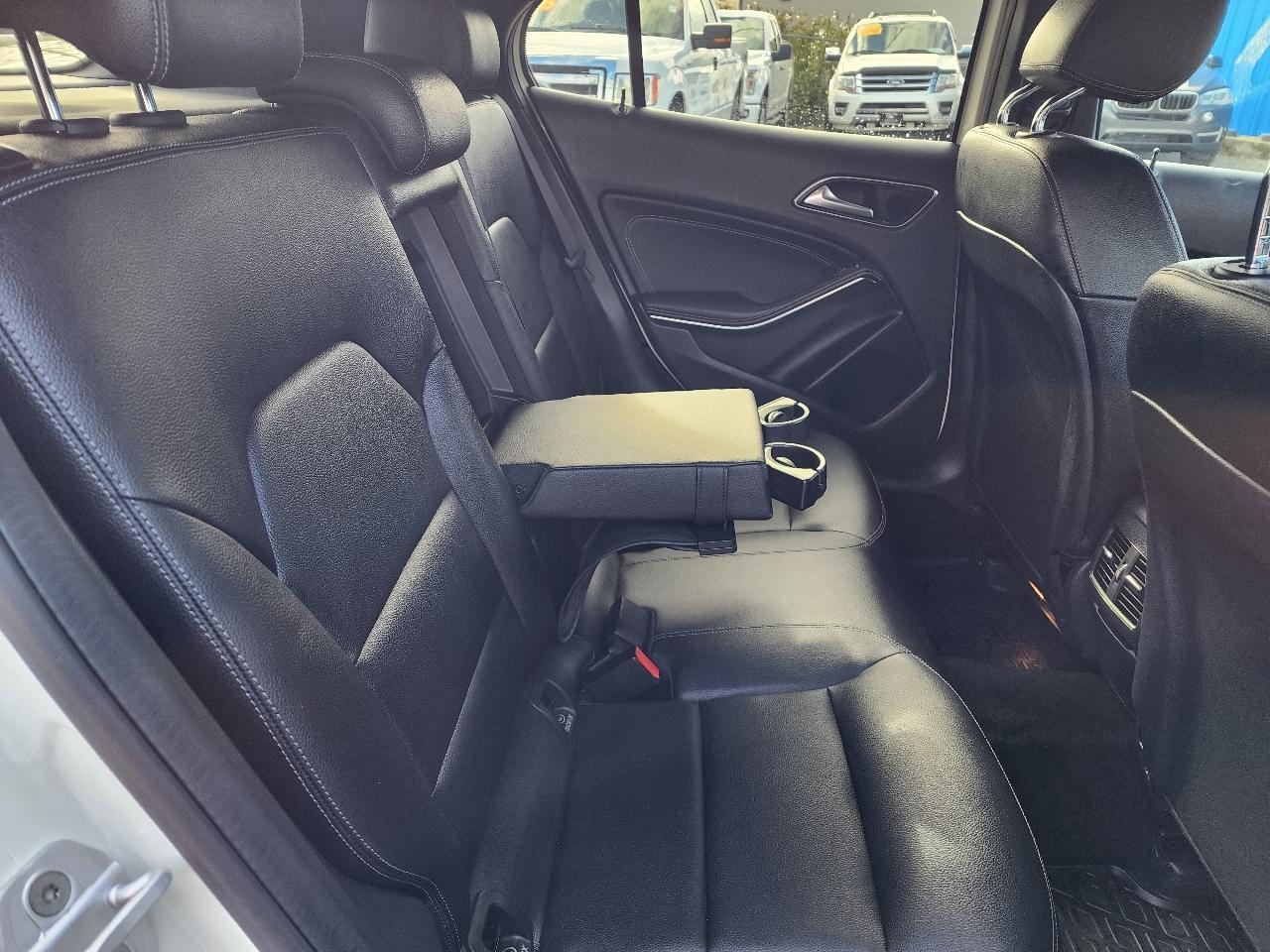 Mercedes-Benz GLA  2017