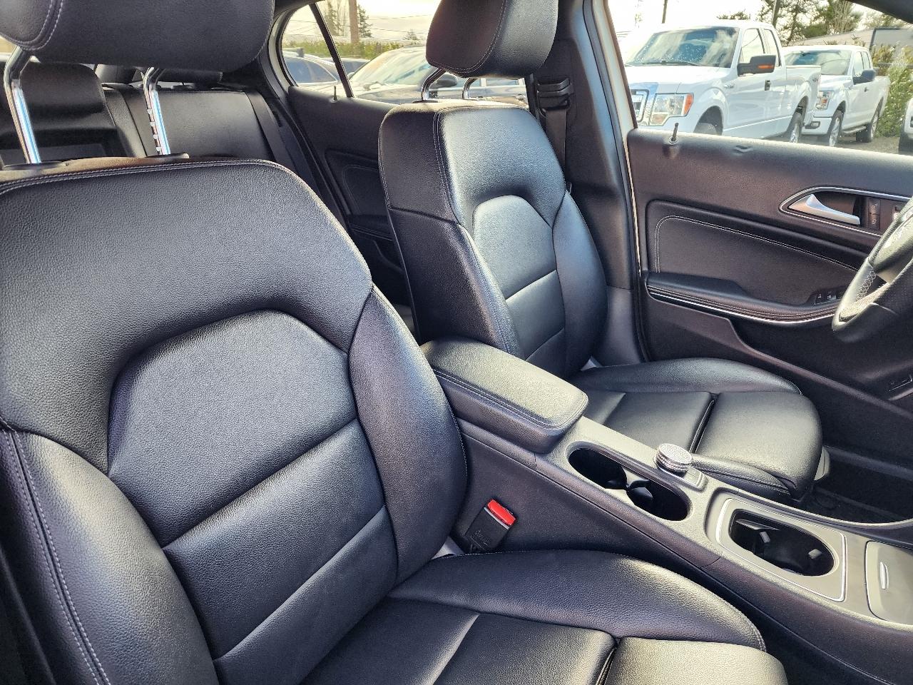 Mercedes-Benz GLA  2017