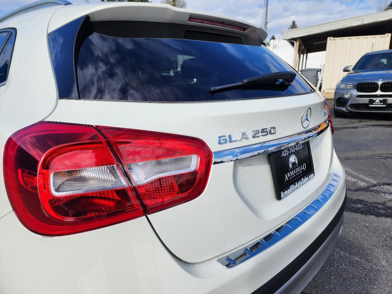 Mercedes-Benz GLA  2017