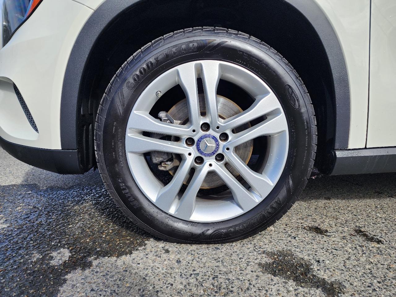 Mercedes-Benz GLA  2017