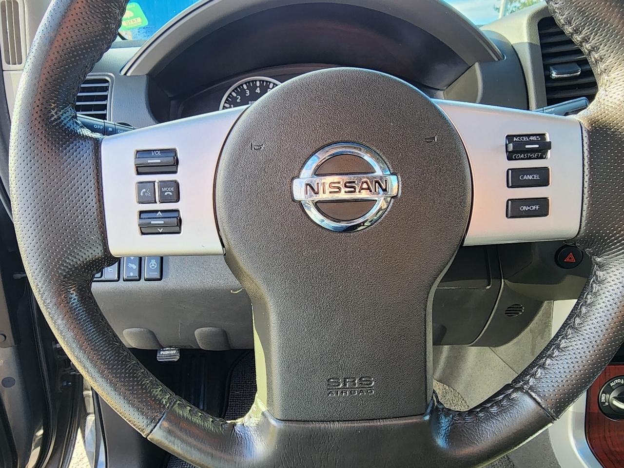 Nissan Pathfinder 4WD 4dr V8 LE 2008