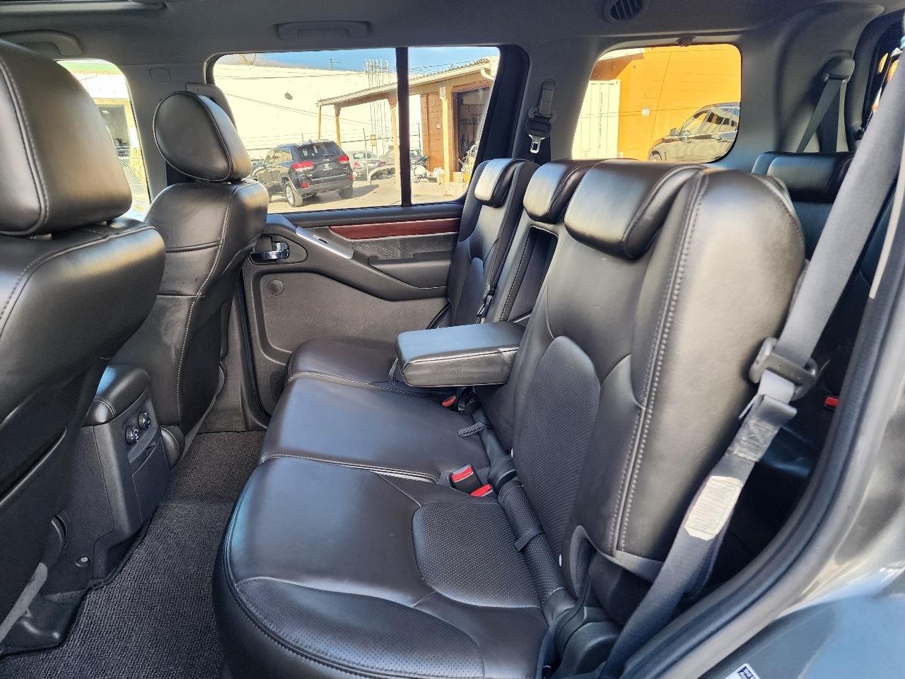 Nissan Pathfinder 4WD 4dr V8 LE 2008