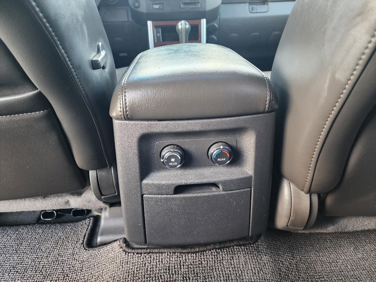 Nissan Pathfinder 4WD 4dr V8 LE 2008