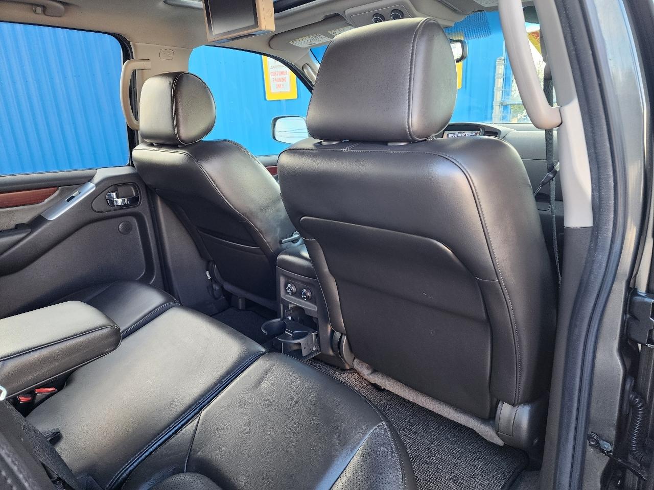 Nissan Pathfinder 4WD 4dr V8 LE 2008