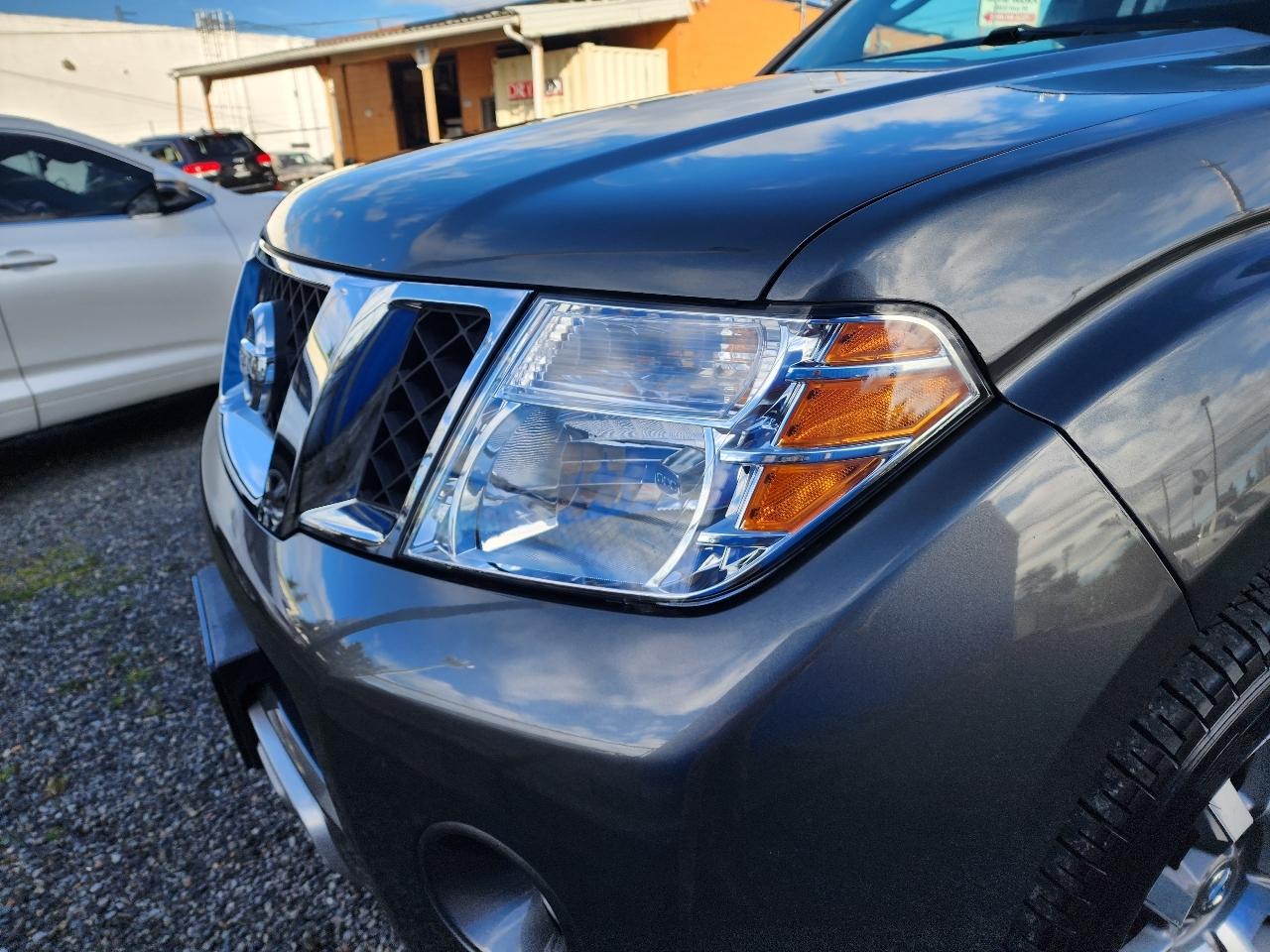 Nissan Pathfinder 4WD 4dr V8 LE 2008