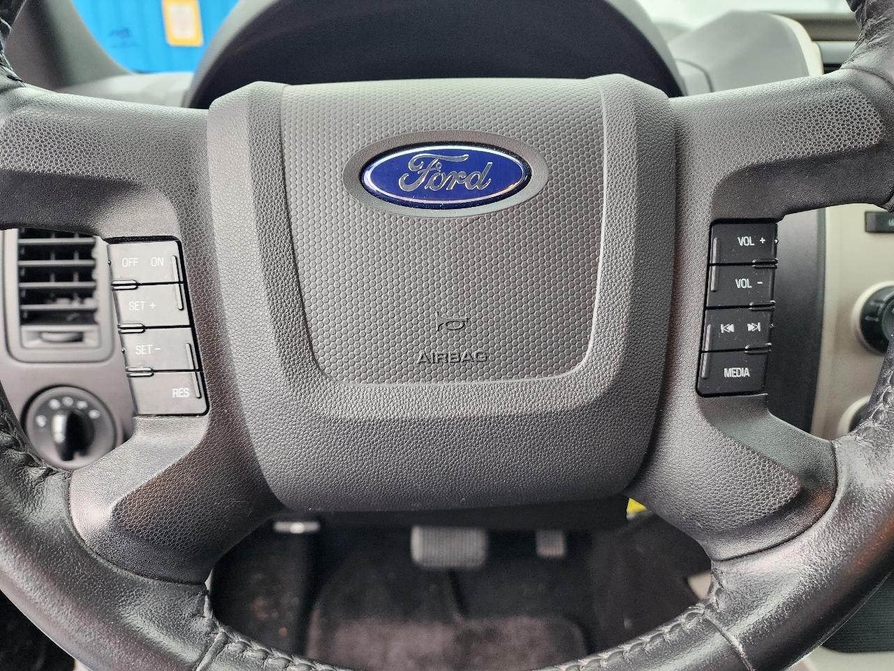 Ford Escape XLT 4WD 2010