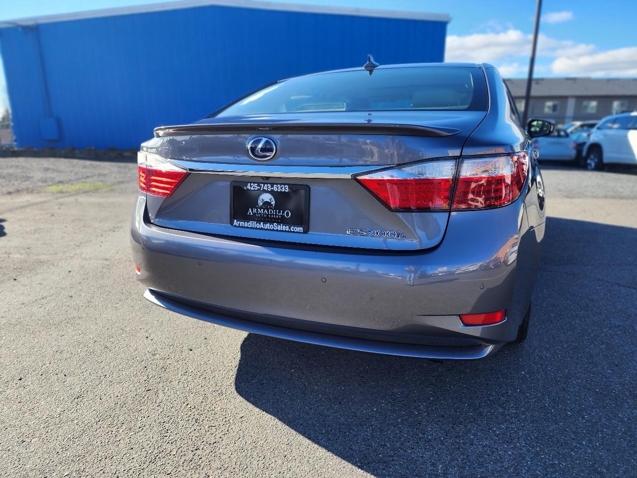 Lexus ES 300h 4dr Sdn Hybrid 2014