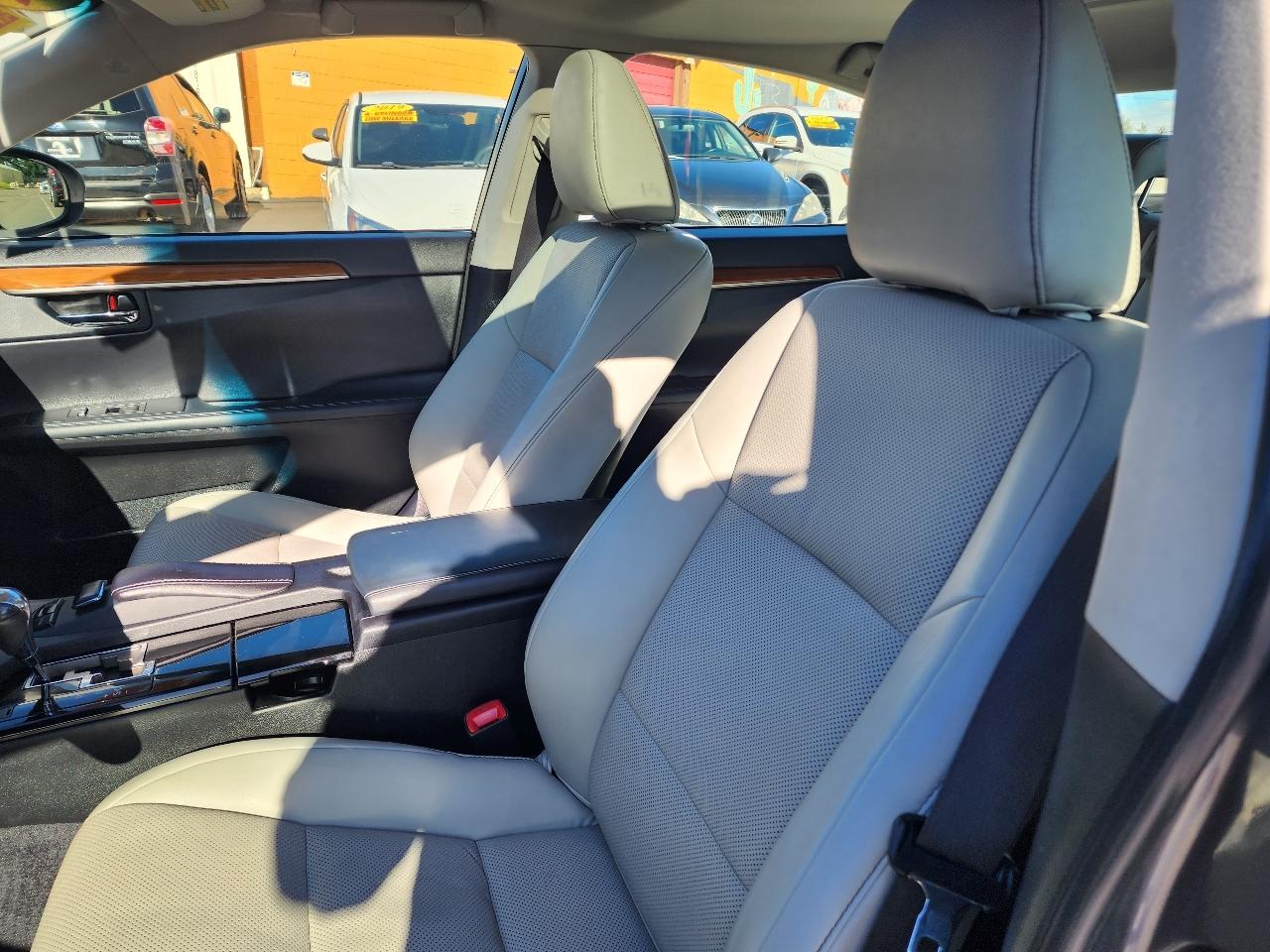 Lexus ES 300h 4dr Sdn Hybrid 2014