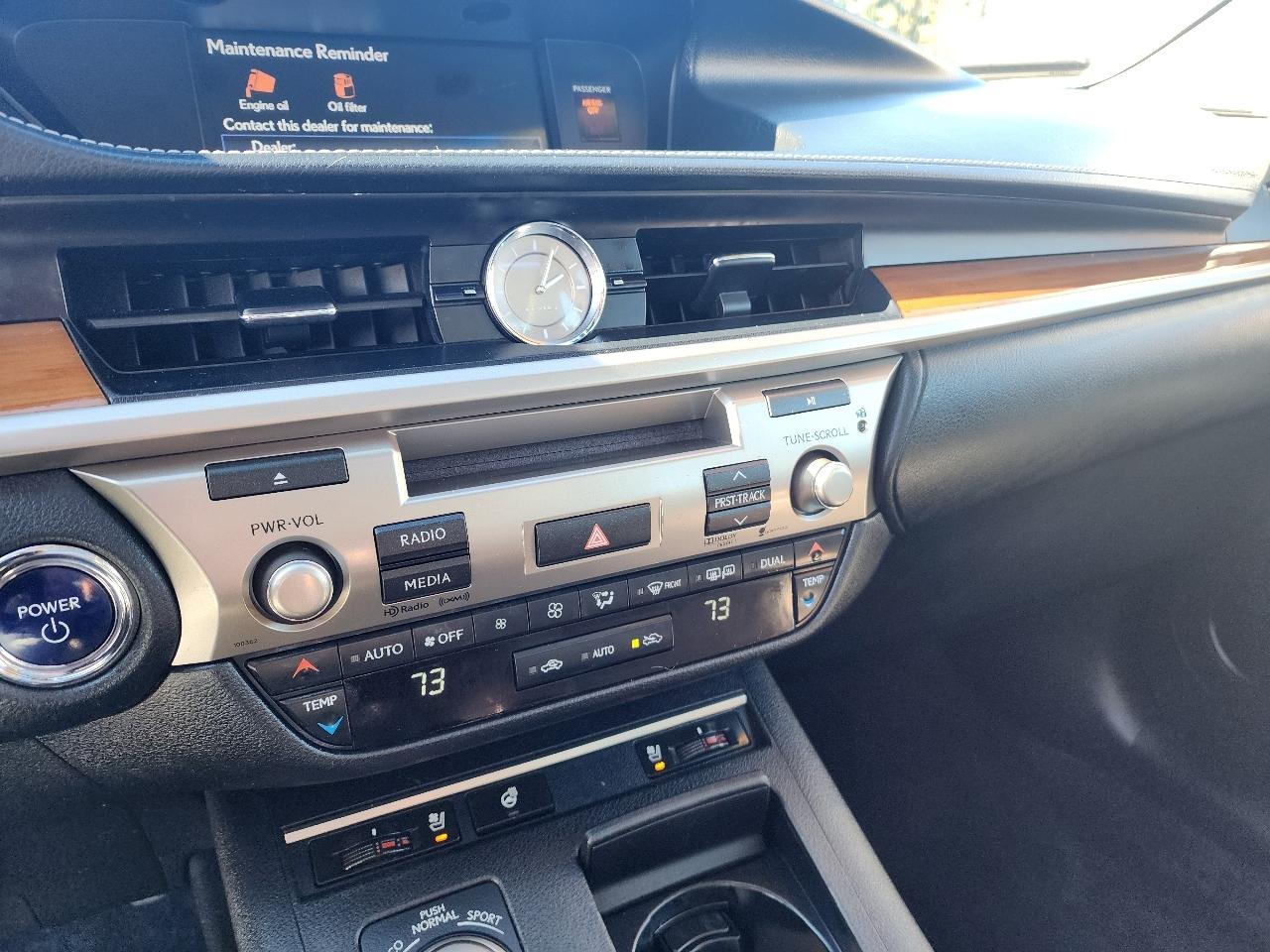 Lexus ES 300h 4dr Sdn Hybrid 2014